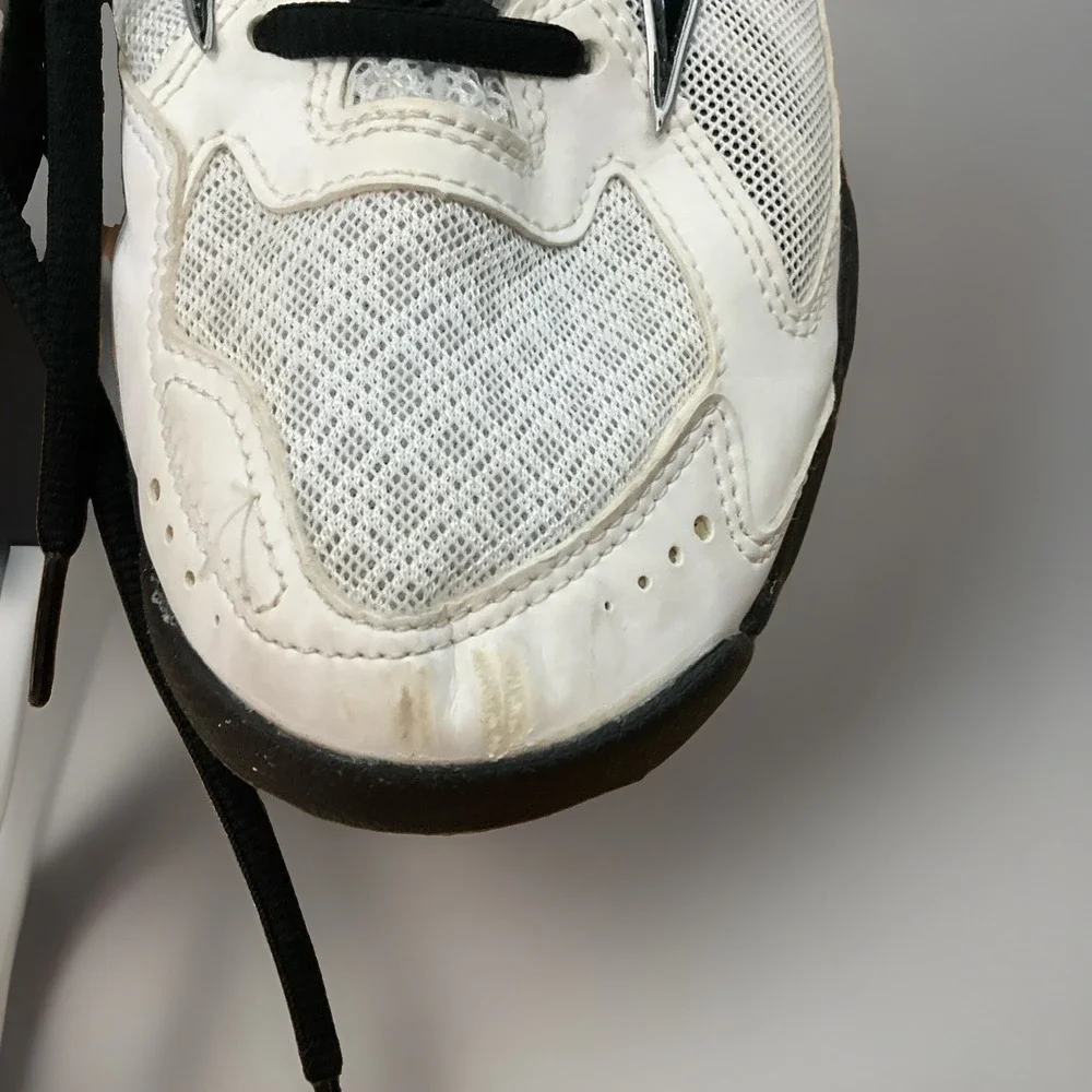 Mizuno White and Black Athletic Shoes